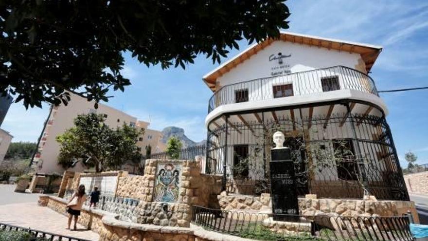 La Casa Museo de Gabriel Miró y parte de la Fuente de los Chorros, dos atractivos turísticos de Polop.