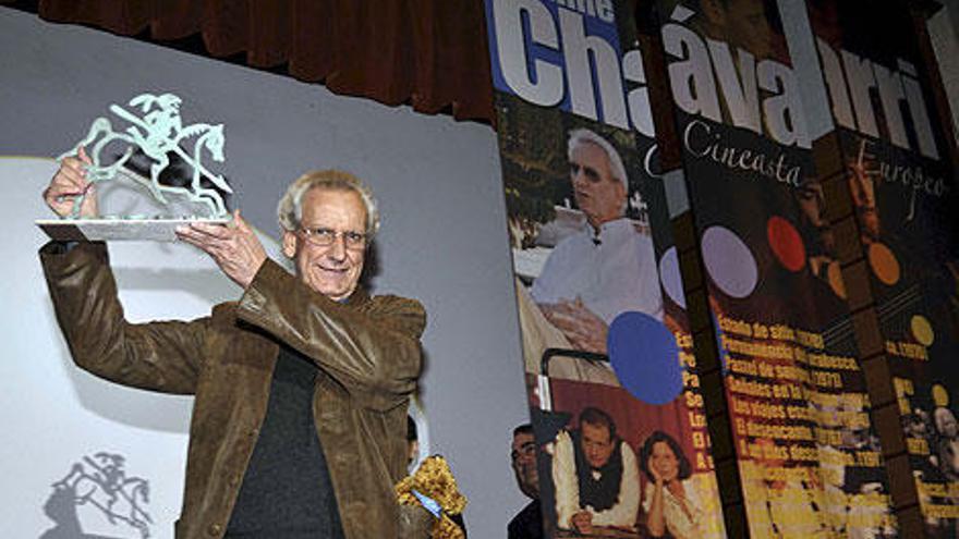 Jaime Chávarri recoge un premio de la Muestra de Cine Europeo Ciudad de Segovia.