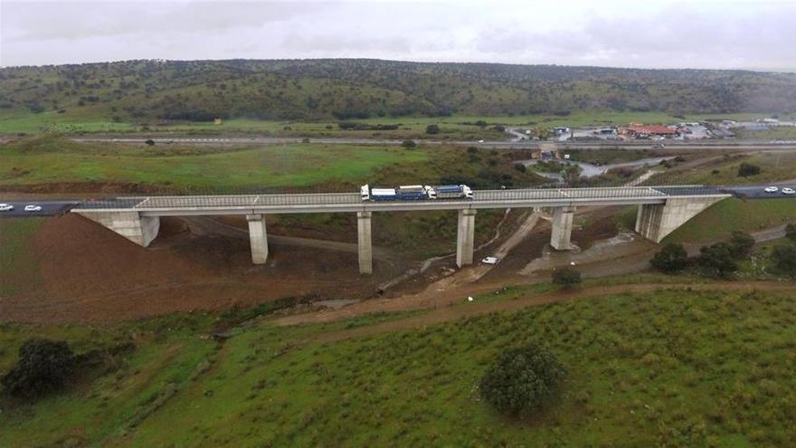 Suroeste Ibérico en Red pide un tren altas prestaciones Madrid-Badajoz en 2020