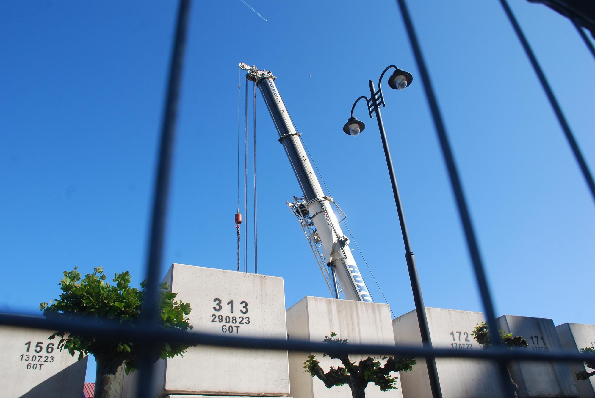 Obras en el puerto de Lastres