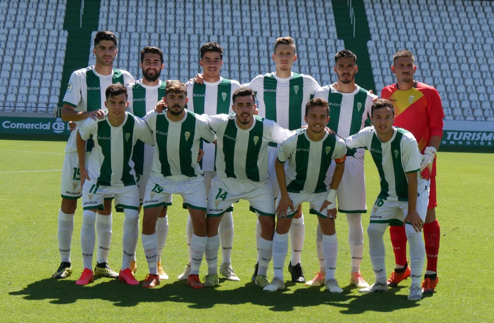 El filial del Córdoba CF se despide en El Arcángel a lo grande