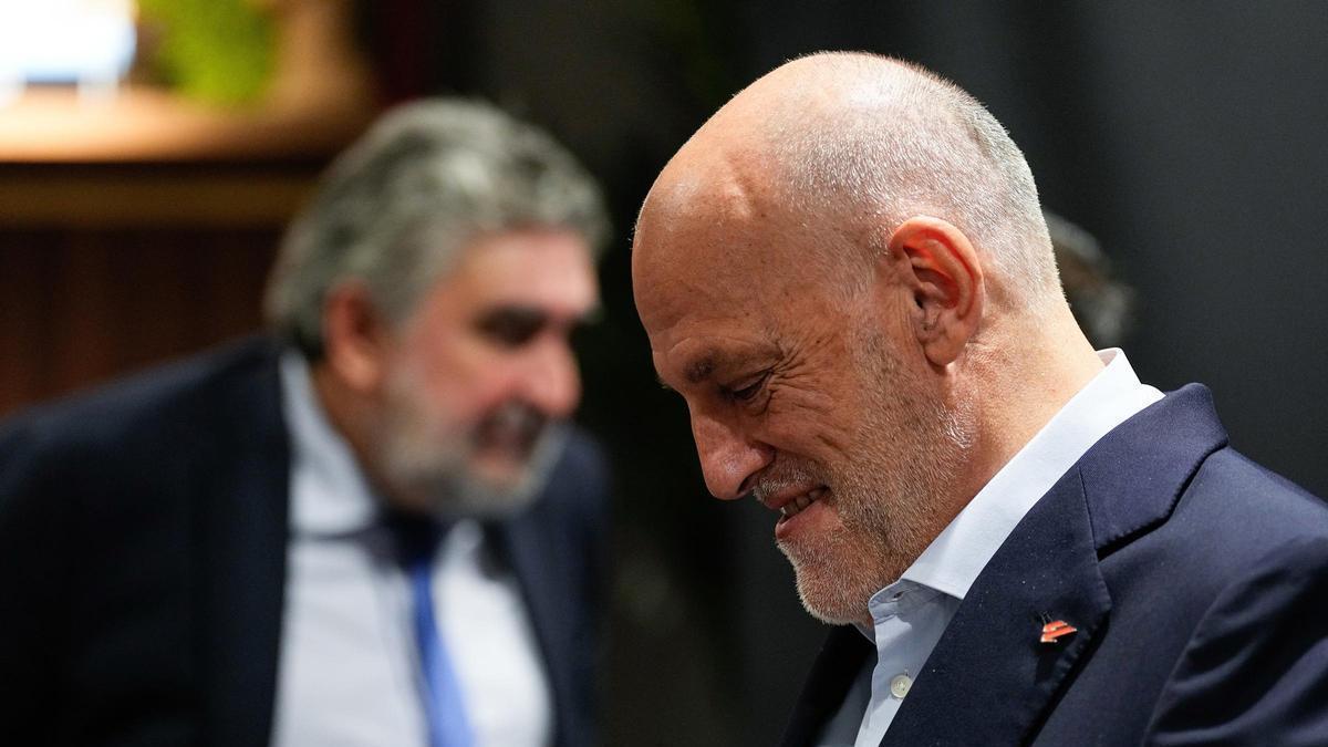 Archivo - Javier Tebas y José Manuel Rodríguez Uribes