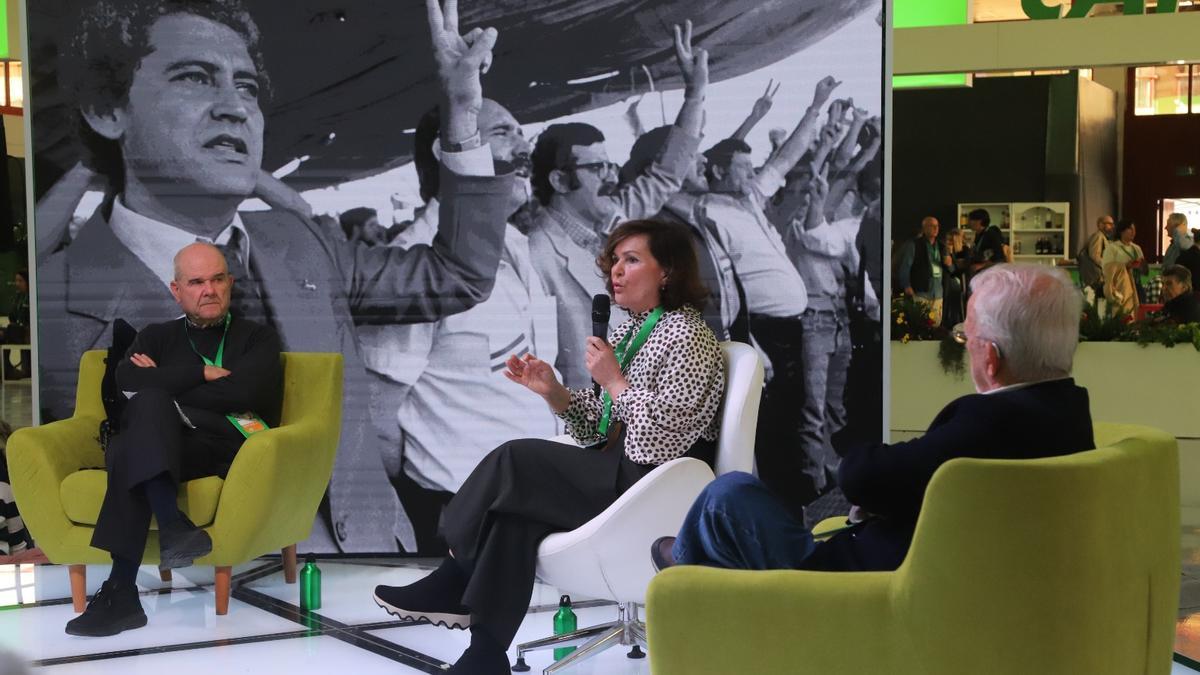 Manuel Chaves, Carmen Calvo y Manuel Pezzi, en el 15º Congreso del PSOE andaluz.