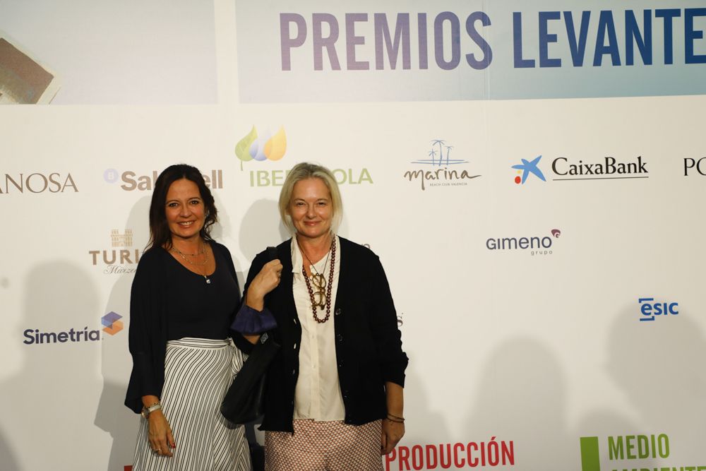 Photocall de los invitados a la gala de los Premios Levante-EMV 2021