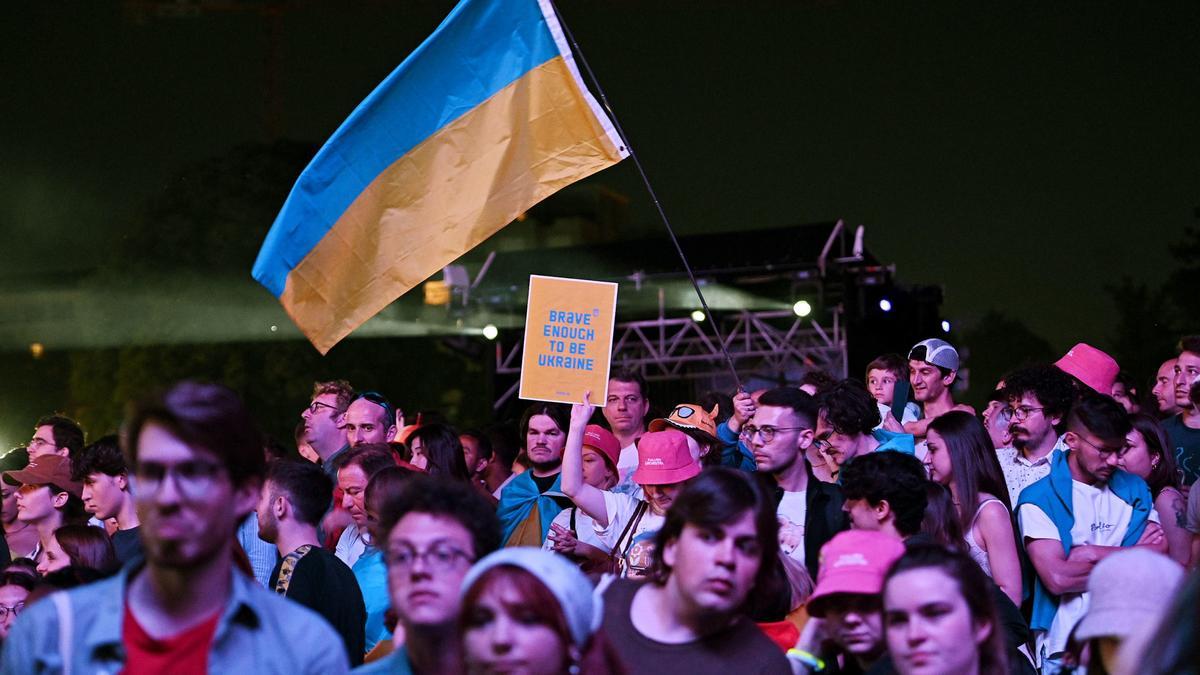 Banderas ucranianas en el Festival de Eurovisión 2022.