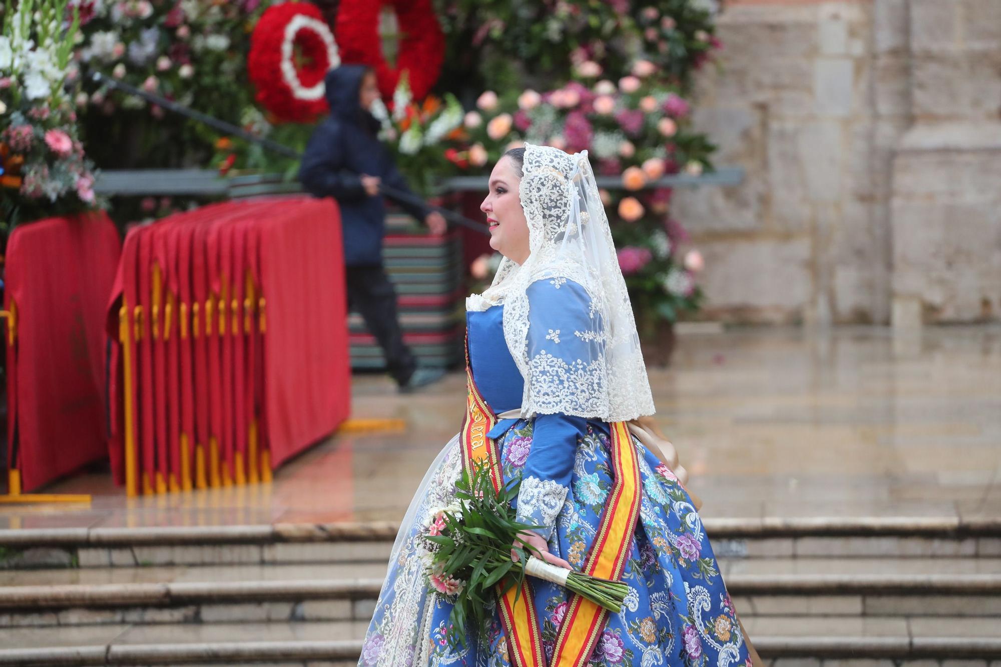 Búscate en el primer día de ofrenda por la calle de la Paz (entre las 17:00 a las 18:00 horas)