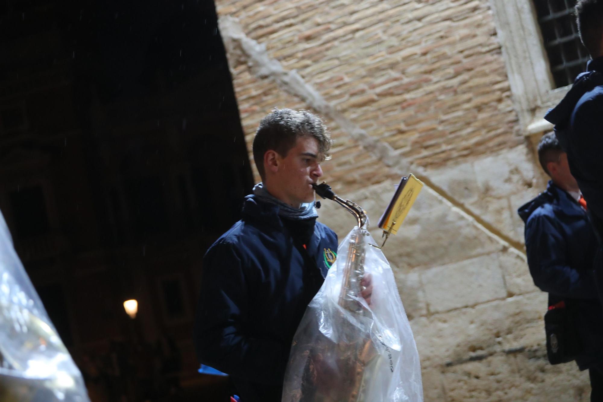 Búscate en el primer día de ofrenda por la calle de la Paz (entre las 21:00 a las 22:00 horas)