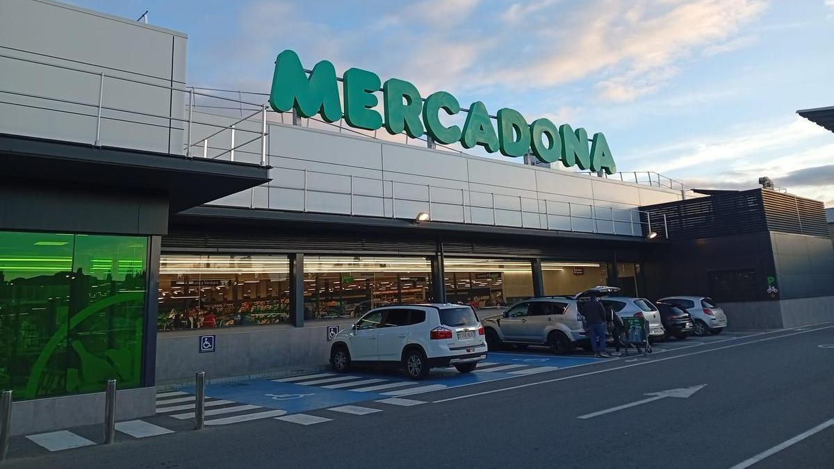 Mercadona reabre al público su tienda de Alagón tras una reforma que ha durado tres meses
