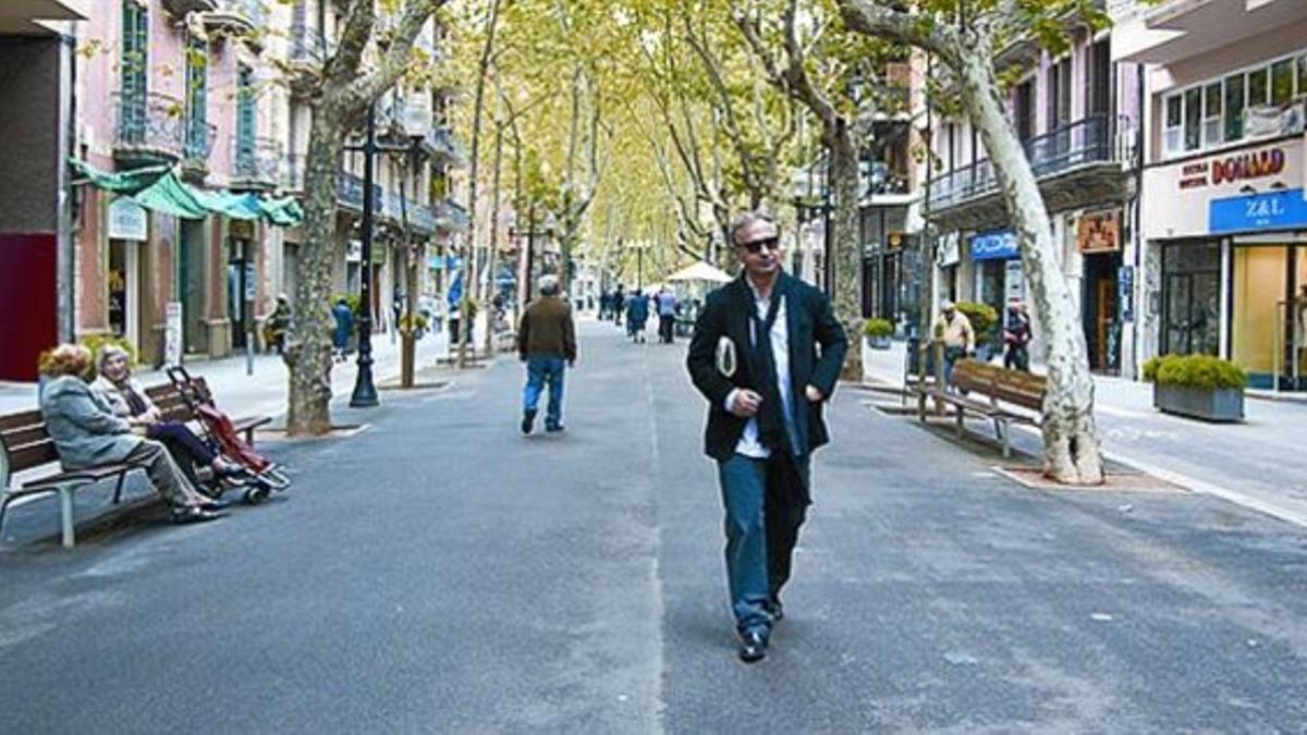 Rambla del Poblenou «Es fantástica para pasear»«A MÍ ME RECUERDA  COMO ERAN ANTES LAS RAMBLAS DE CIUTAT VELLA. ESTA HAY QUE MANTENERLA ASÍ, LE DA UN ENCANTO DIFERENTE AL BARRIO».