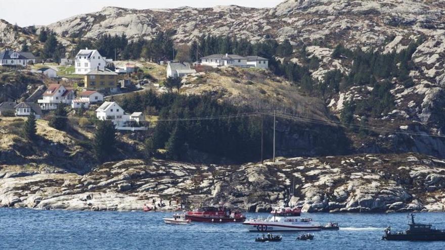 Un helicóptero cae en la costa oeste de Noruega y mueren once de sus ocupantes