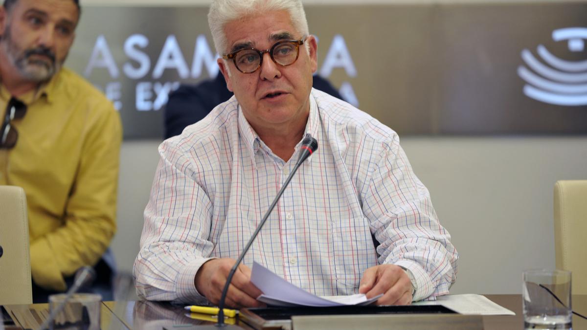 Pedro Serrano, presidente del comité de empresa de Ambuvital en la provincia de Badajoz.