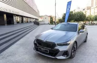 BMW i5: la berlina ejecutiva eléctrica que redefine los grandes viajes