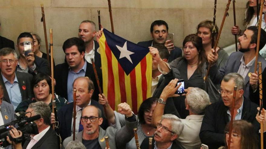 Alcaldes independentistes a l&#039;escala del Parlament.