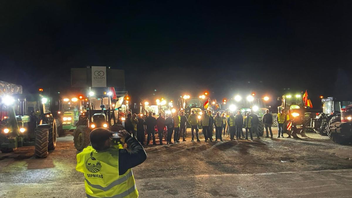 Agricultores y ganaderos de Castellón se han concentrado este jueves en Xert.