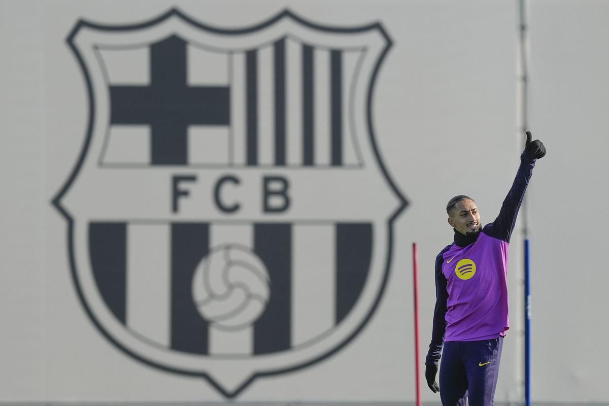 Raphinha, durante el entrenamiento de este viernes.