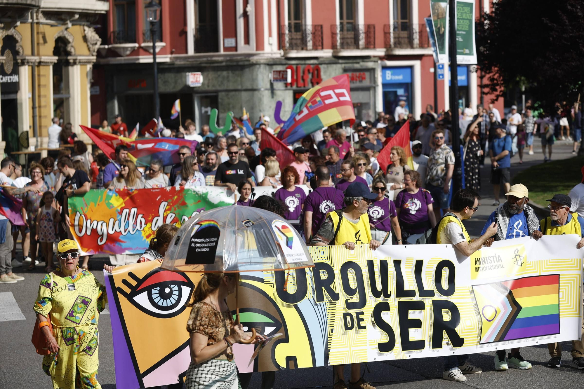 Así fue el desfile del Orgullo en Gijón (en imágenes)
