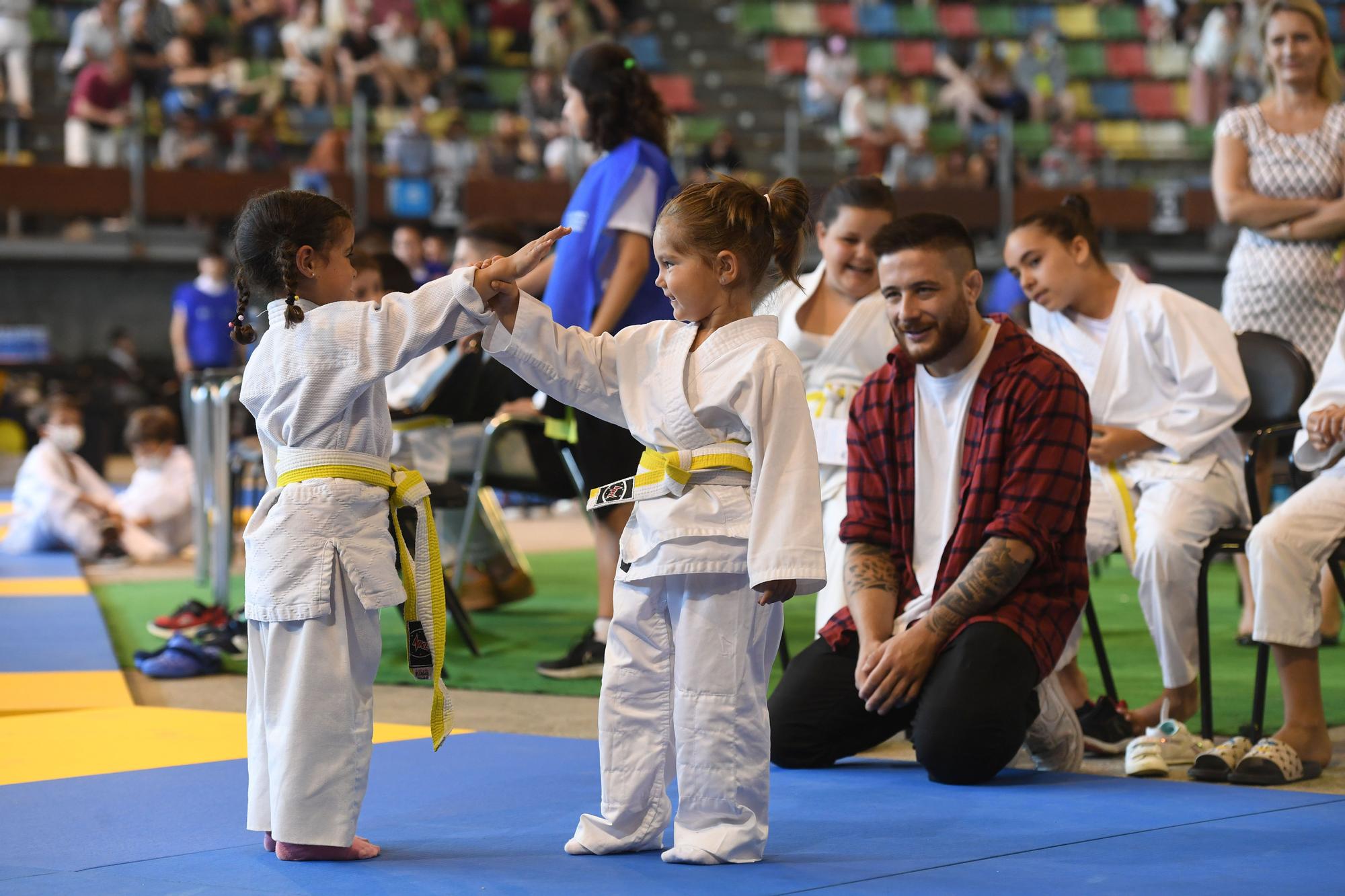 El trofeo Miguelito reúne a más de 2.000 niños en A Coruña