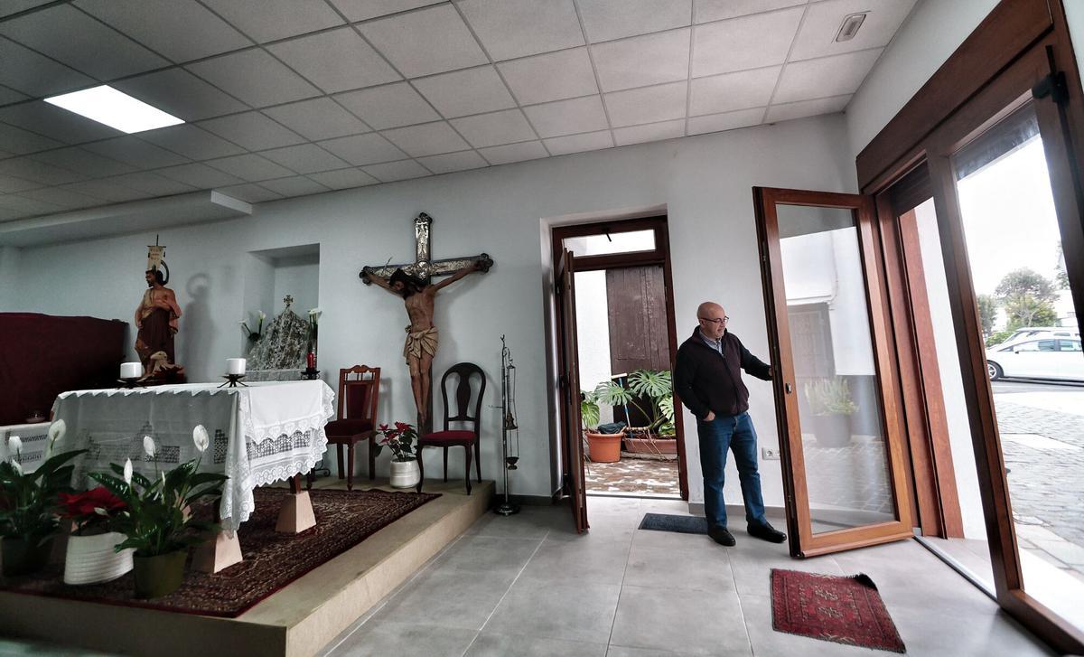 La iglesia de San Juan Bautista está en un antiguo local comercial