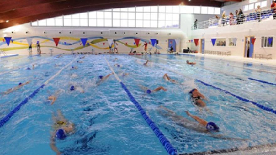Pizarro garantiza que a pesar de deficiencias la piscina bioclimática abrirá en otoño