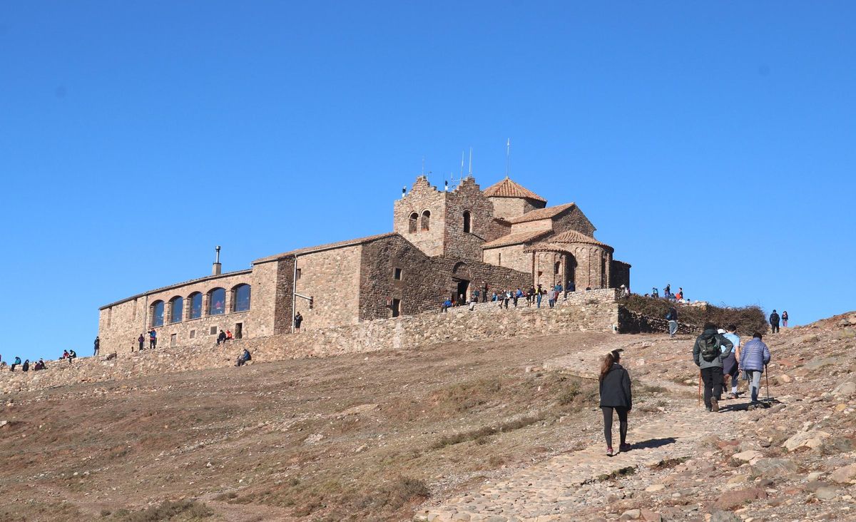Cim de la Mola, fa més d'un any
