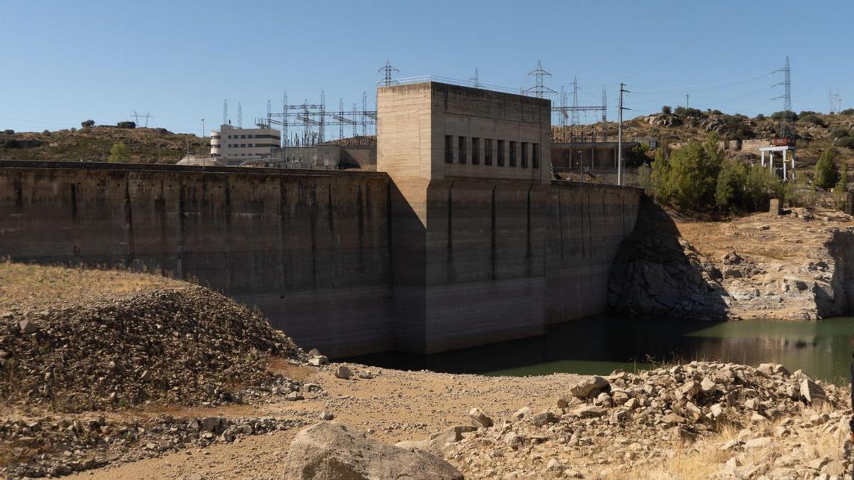 Situación actual de la presa de Ricobayo. | José Luis Fernández