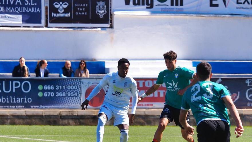 El Olímpic gana al CF Independiente Alicante y sigue con opciones de promoción