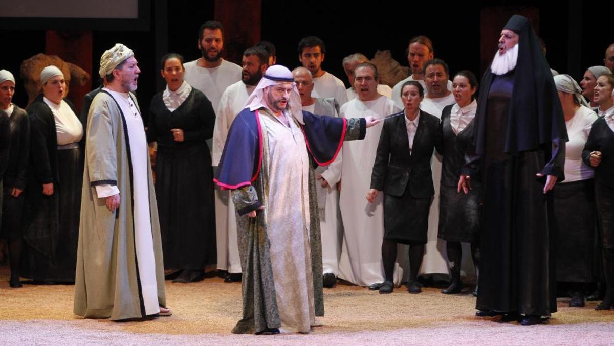 Amigos de la Ópera alzó el telón de su temporada con un lleno en el Teatro Afundación