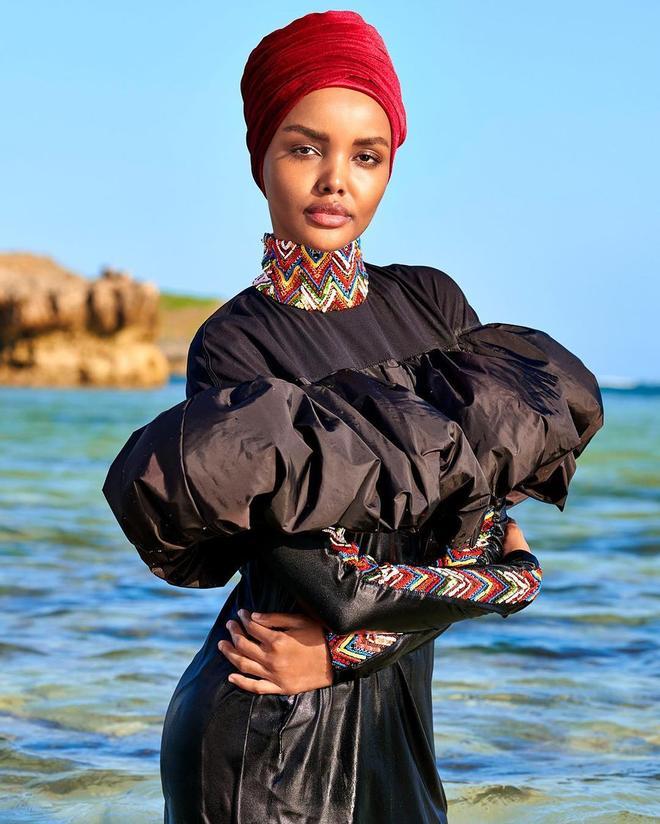 Halima Aden para Sport Illustrated Swimsuits