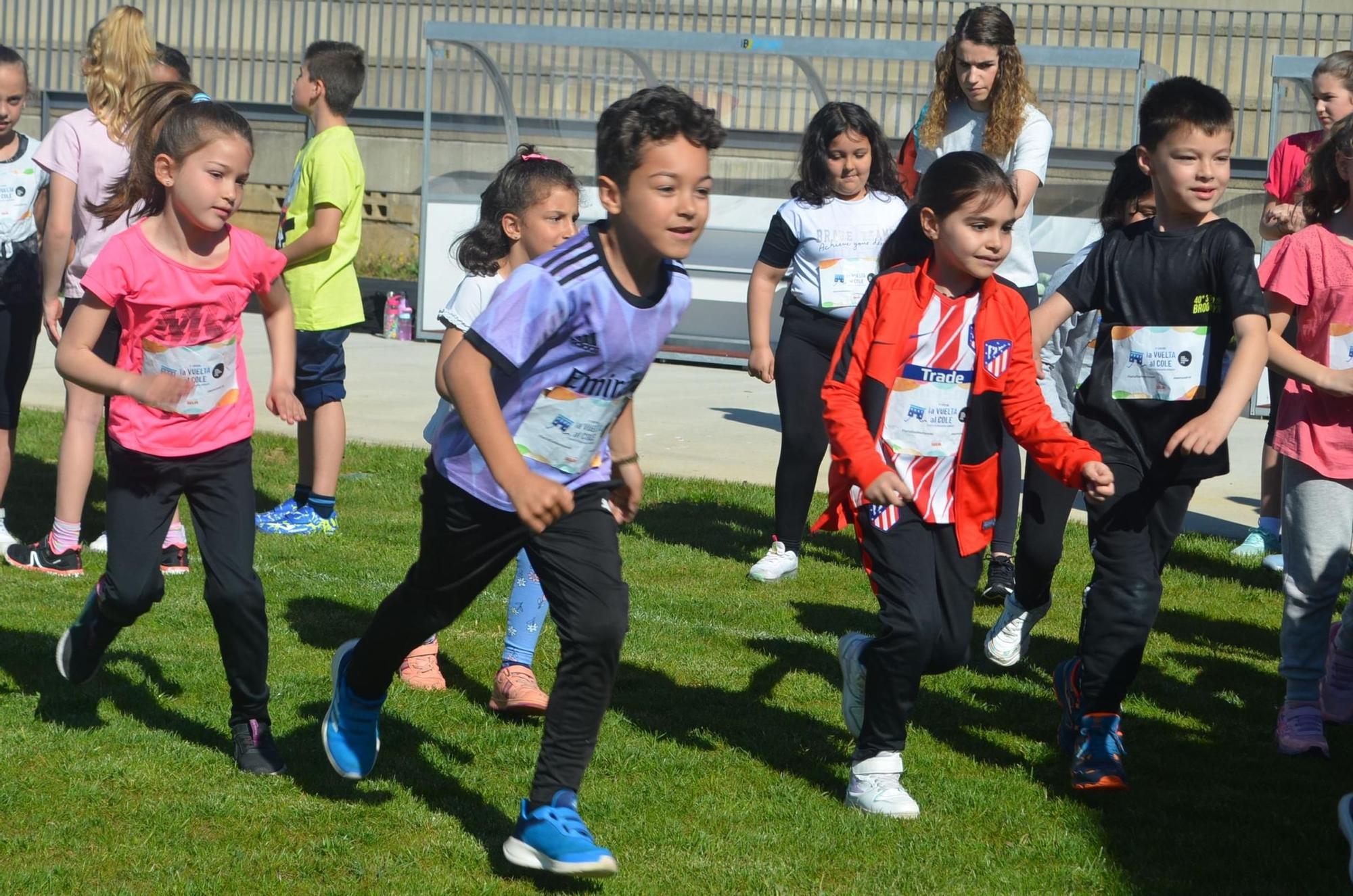 Galería | El colegio Buenos Aires de Benavente corre contra la leucemia infantil