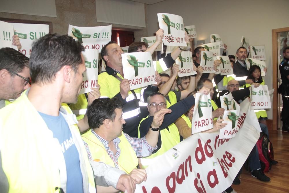 Pleno bronco en Poio por las protestas de los trabajadores de Ence