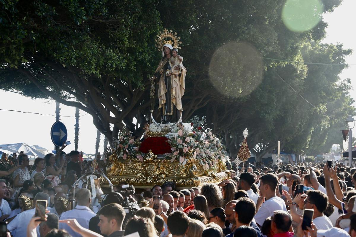 Procesión de la Virgen del Carmen de la barriada de El Palo