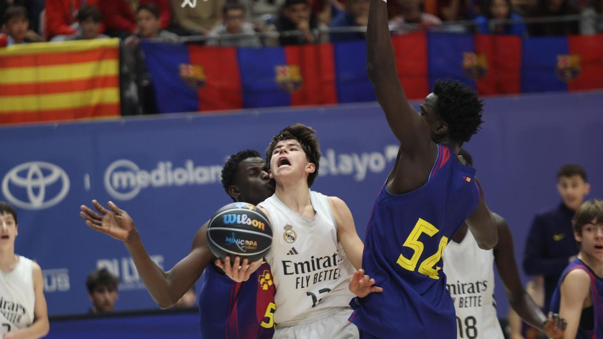 FINAL | El Real Madrid gana al Barça y se convierte en el primer ...