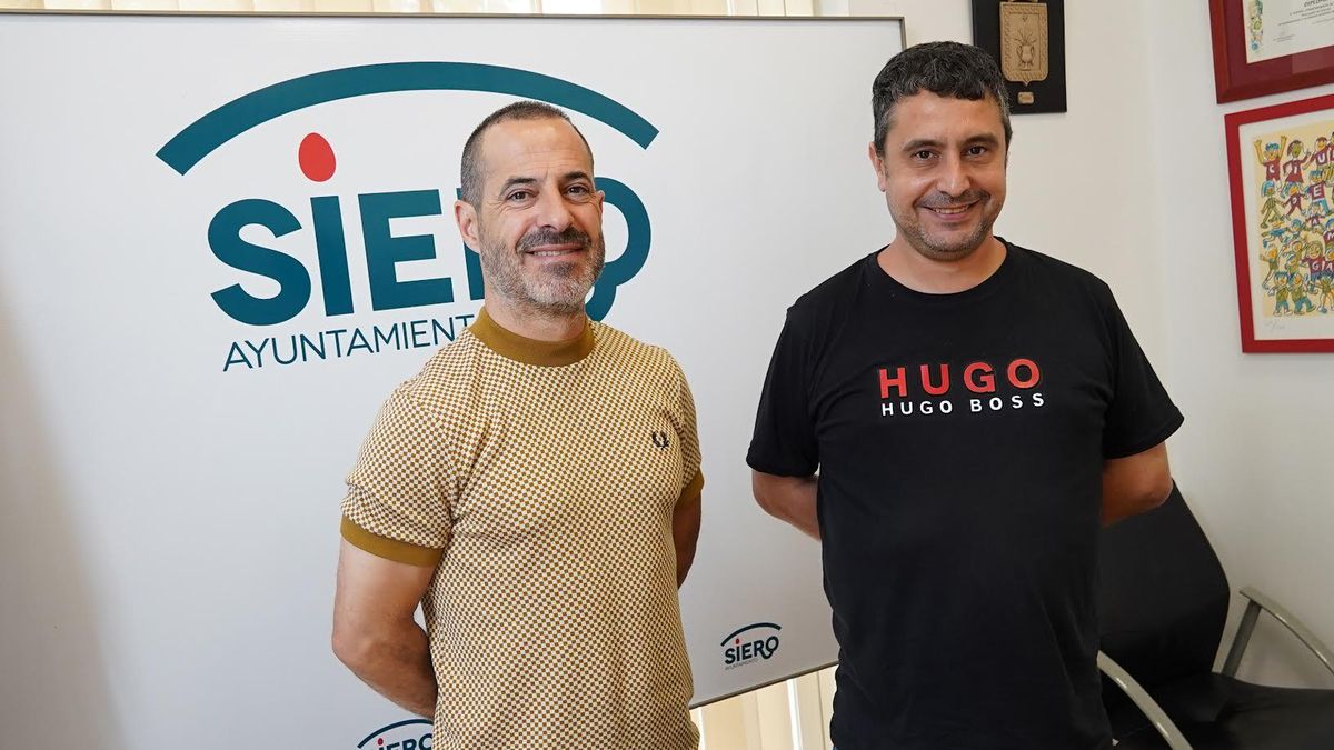 Ángel García y el edil Javier Rodríguez durante la presentación del proyecto.