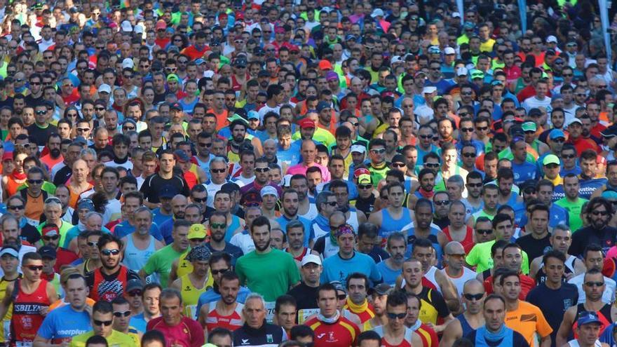 Atletas en la salida de una pasada edición de la Media Maratón de Córdoba.