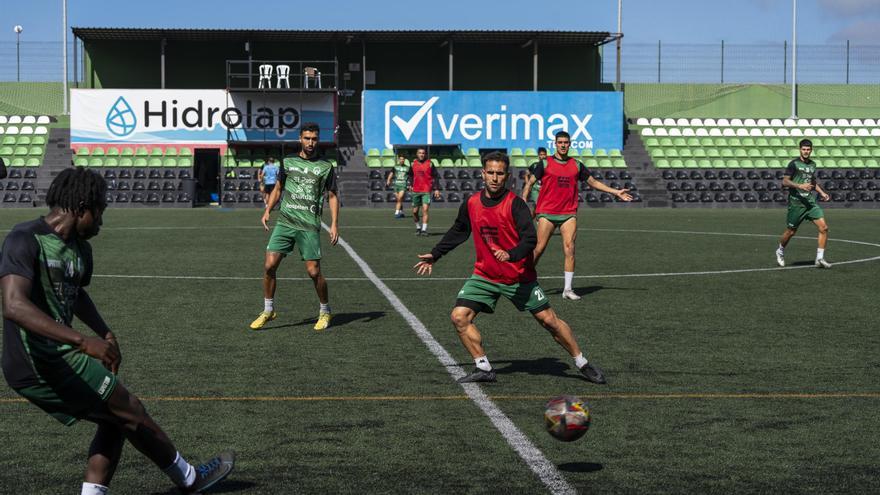 Atlético Paso y San Fernando disputan en La Palma un derbi regional determinante