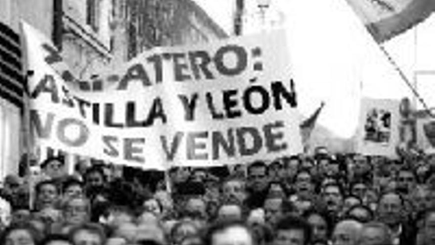 La manifestación contra el traslado de los papeles fracasa en Salamanca