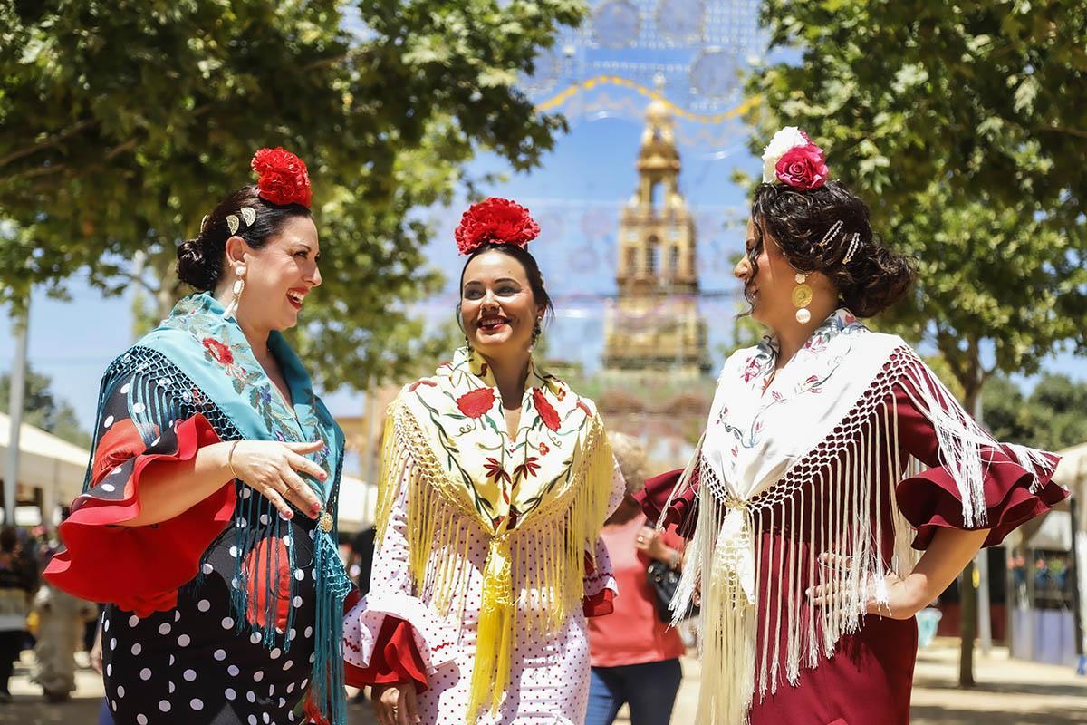El ambiente del viernes de Feria, en imágenes