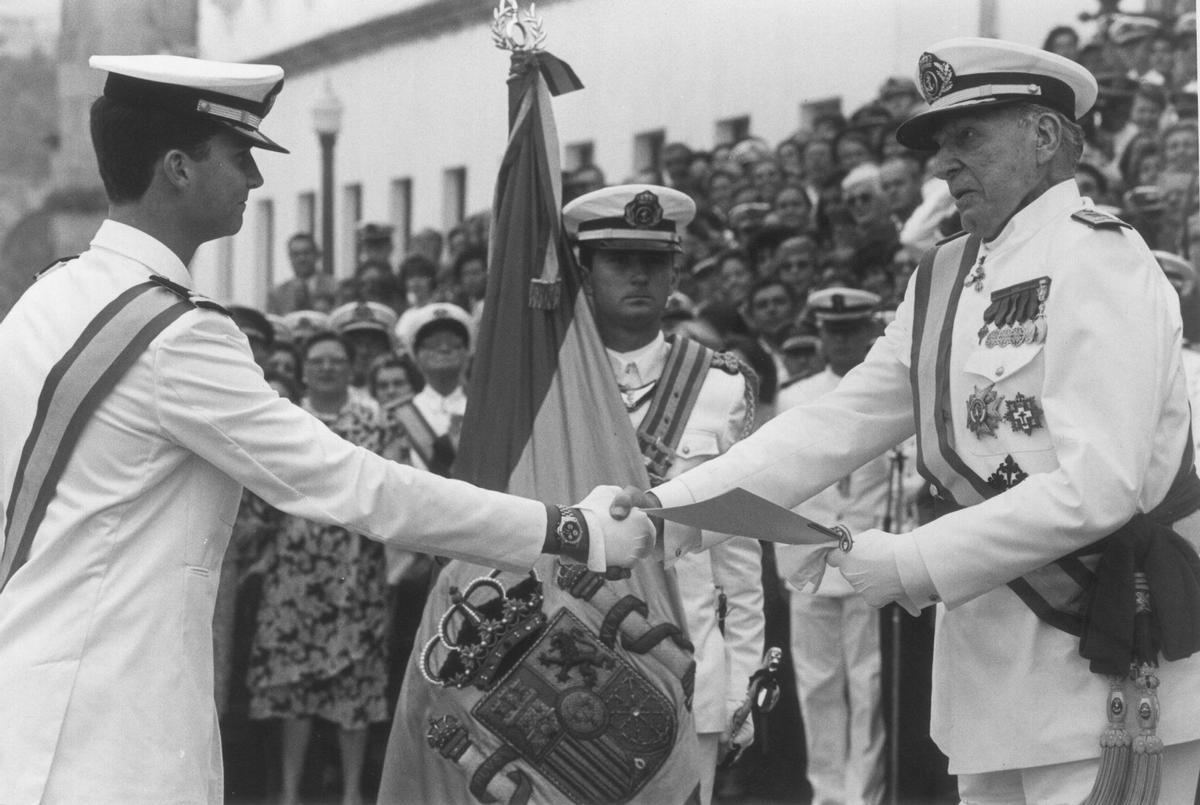 El paso de Felipe VI por la Escuela Naval de Marín.