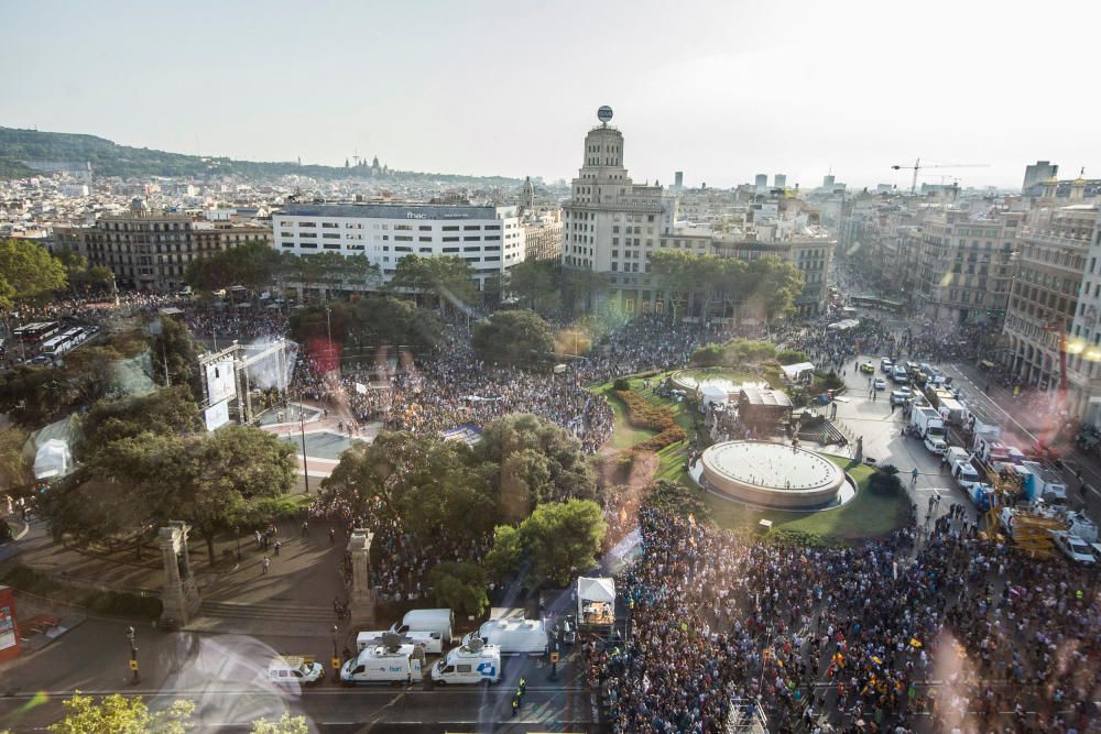 Manifestació contra el terrorisme i en suport a les víctimes dels atemptats de Barcelona