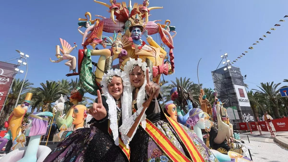 Cambios en los artistas que plantarán las hogueras de Especial en Alicante en 2026