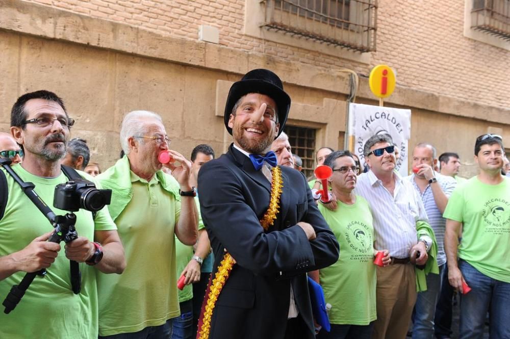 Pleno municipal con protesta