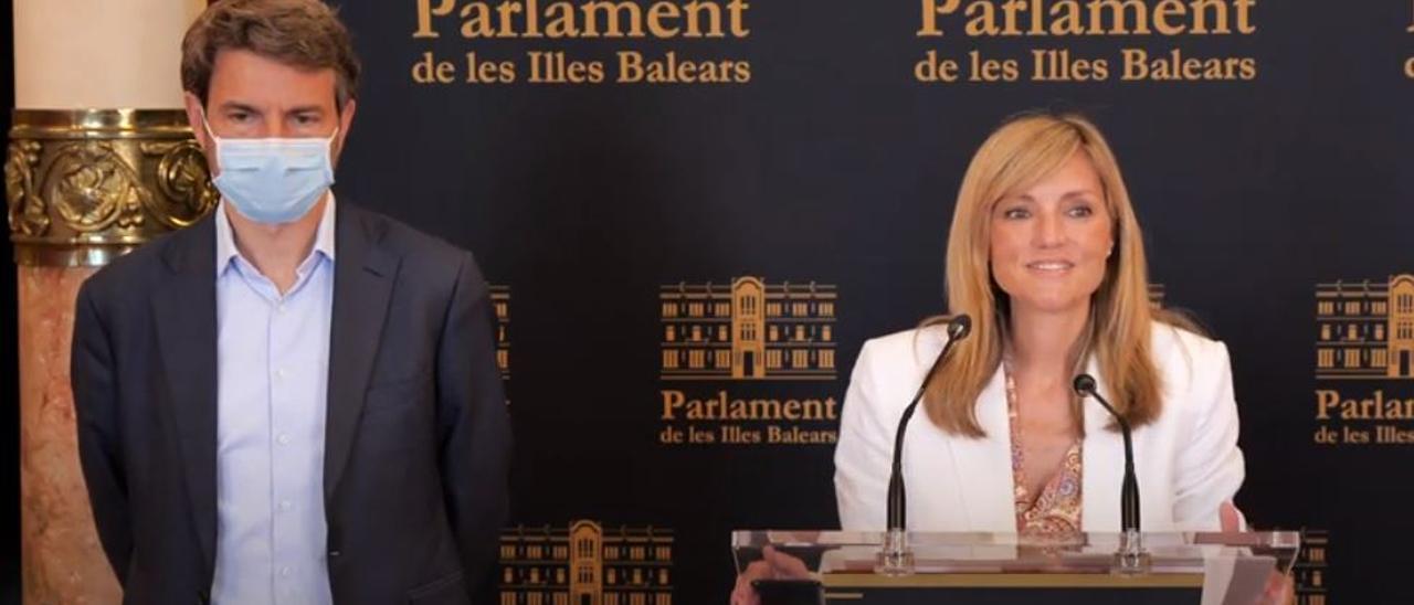 Pérez-Ribas y Guasp, juntos este miércoles en rueda de prensa en el Parlament
