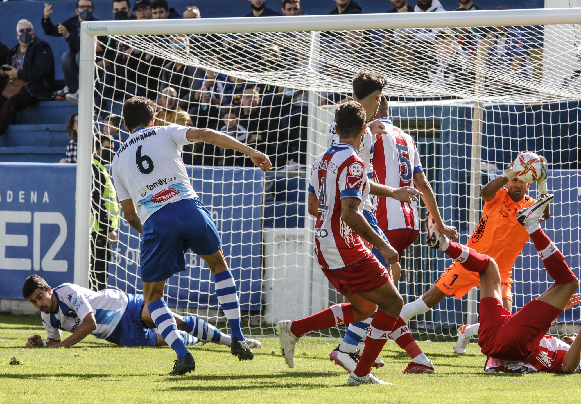 El Alcoyano recibe a un Algeciras que brilla a domicilio