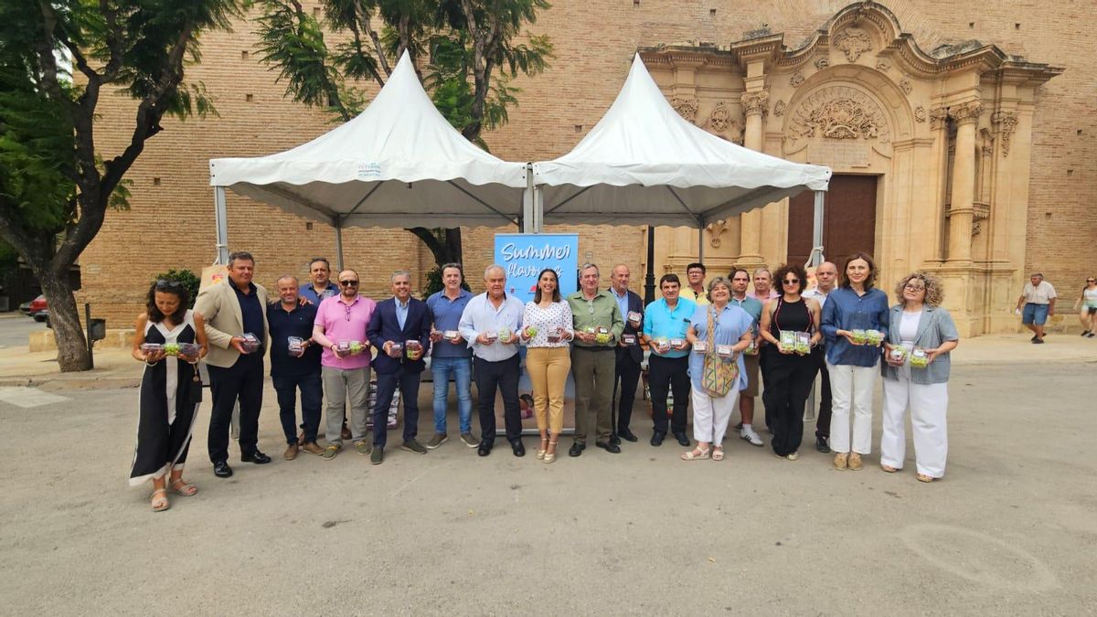 Acto organizado por Apoexpa en el inicio de la campaña de uva de mesa el pasado lunes en Totana.