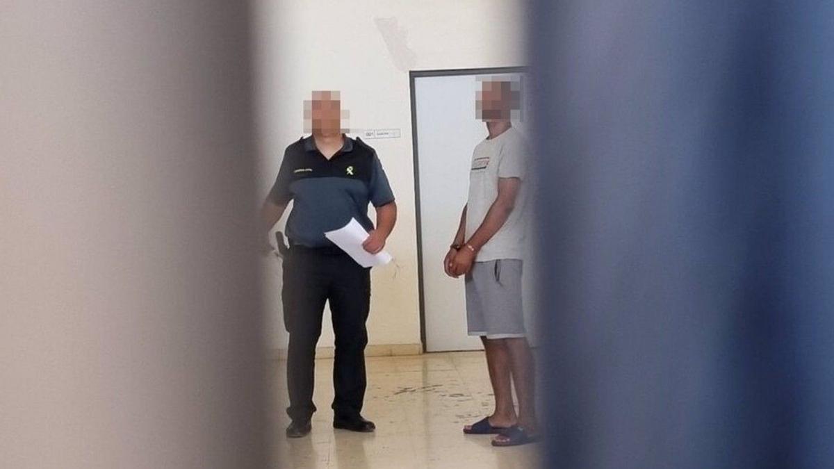 El presunto asesino de Cieza, cuando fue llevado al Juzgado de Guardia.