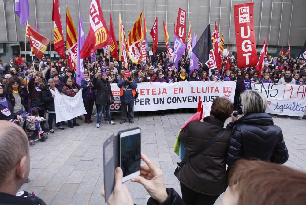 Mobilització a Girona amb motiu de la vaga feminista