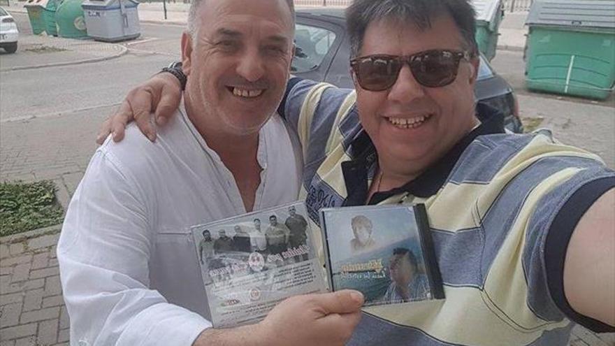 Juan Aguilera, de Alma Rociera, recauda fondos para la Oncológica con un disco