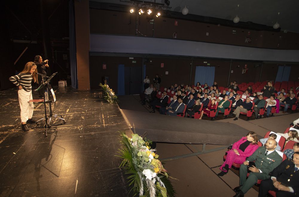 Alumnos de Sagunt leen la Carta Magna el Día de la Constitución