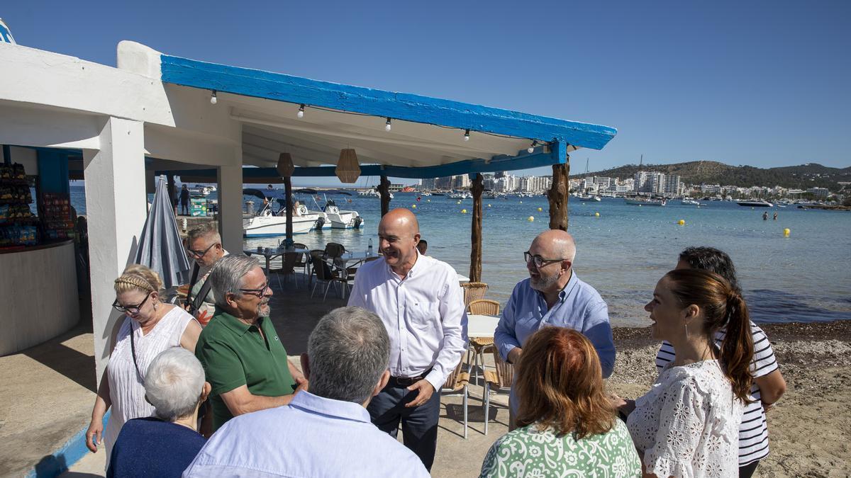 Vicent Marí y Vicent Roig en Es Puetó.