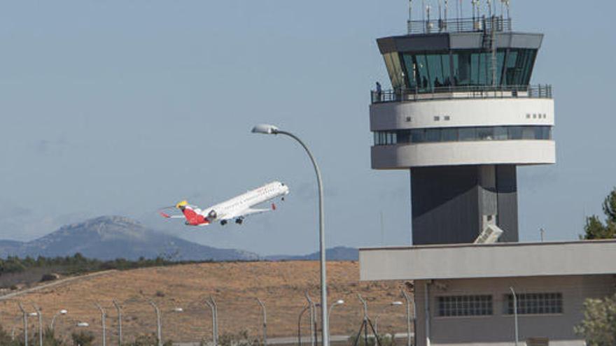 El operador del aeropuerto de Castelló puede cesar en 2018 si no supera los 545.000 viajeros